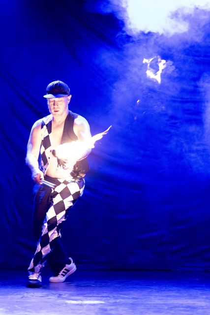 Mouse, fire performance at Dante's Sinferno — frame 4